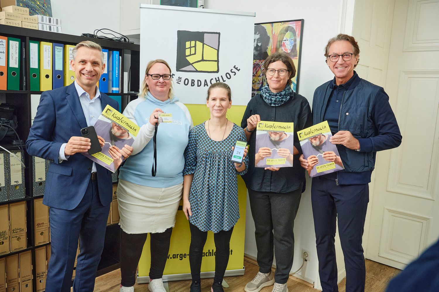PK Kupfermuckn digitale Bezahlmöglichkeit Erwreiterung soziale Kooperation
LR Wolfgang Hattmannsdorfer
Claudia Stadlbauer
Katharina Krizsanits
Daniela Warger
CEO Leonhard Schitter