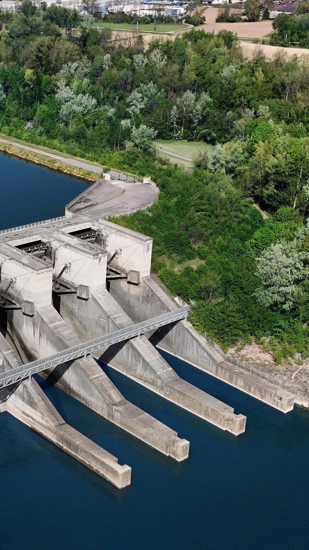 Stage kleines Bild
Ökostrom Loyal
KW Traun Pucking
Kraftwerk