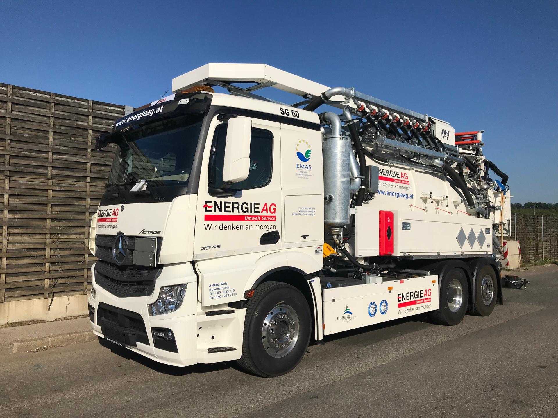 Umwelt Service Fahrzeuge LKW Abfall Müll Hochdruck Spülkombi mit Wasseraufbereitung Wasserrückgewinnung SG60