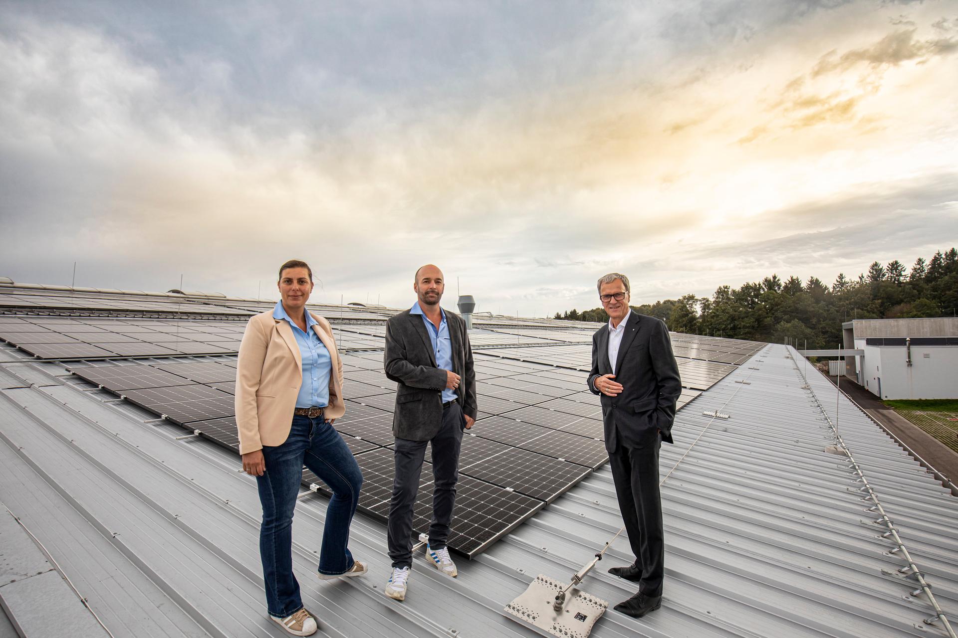 Christine Scharmüller (CEO/Geschäftsführerin Fa. Scharmüller)
Hannes Scharmüller (Entwicklungsleiter)
Klaus Dorninger (Geschäftsführer Energie AG Vertrieb)
Photovoltaik