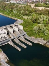 Stage klein
3:4
Wasserkraft
Strom