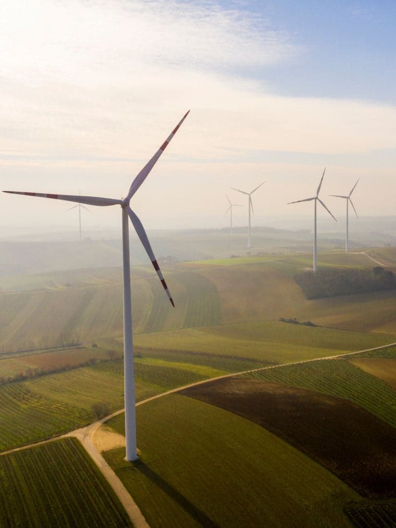 Stage klein
3:4
Strom
Wind