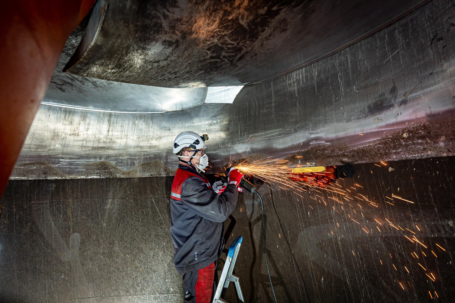 Tech Services, Maschinenbau (NC-Maschinenpark), Schweißtechnik und Sonderfertigung, Instandhaltung und Störungsbehebung von Wasserkraftwerken und Wärmekraftwerke
