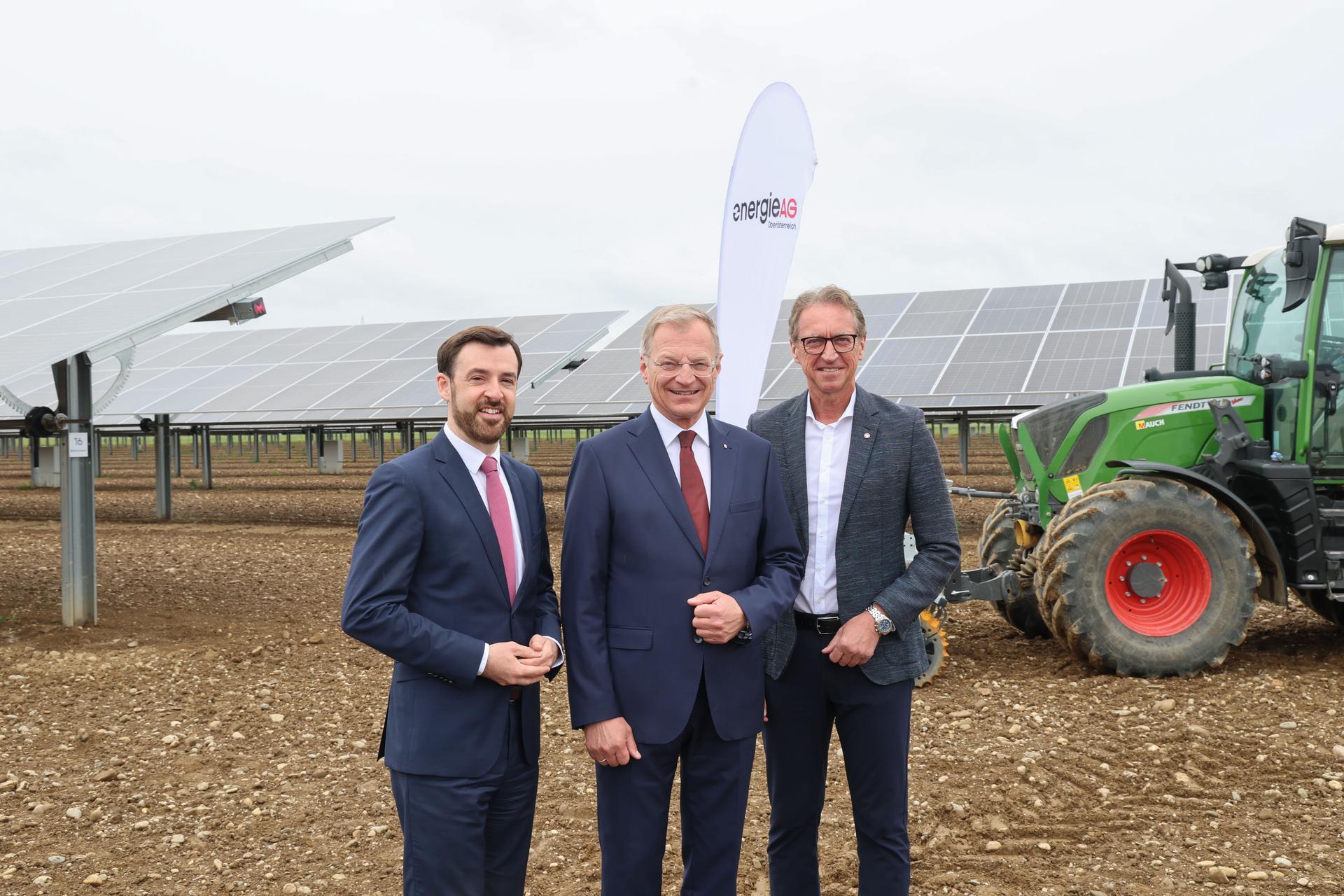 Eröffnung Agri-PV-Anlage Mining Photovoltaik Sonnenenergie vom Feld CEO Leonhard Schitter CTO Alexander Kirchner, LH Thomas Stelzer