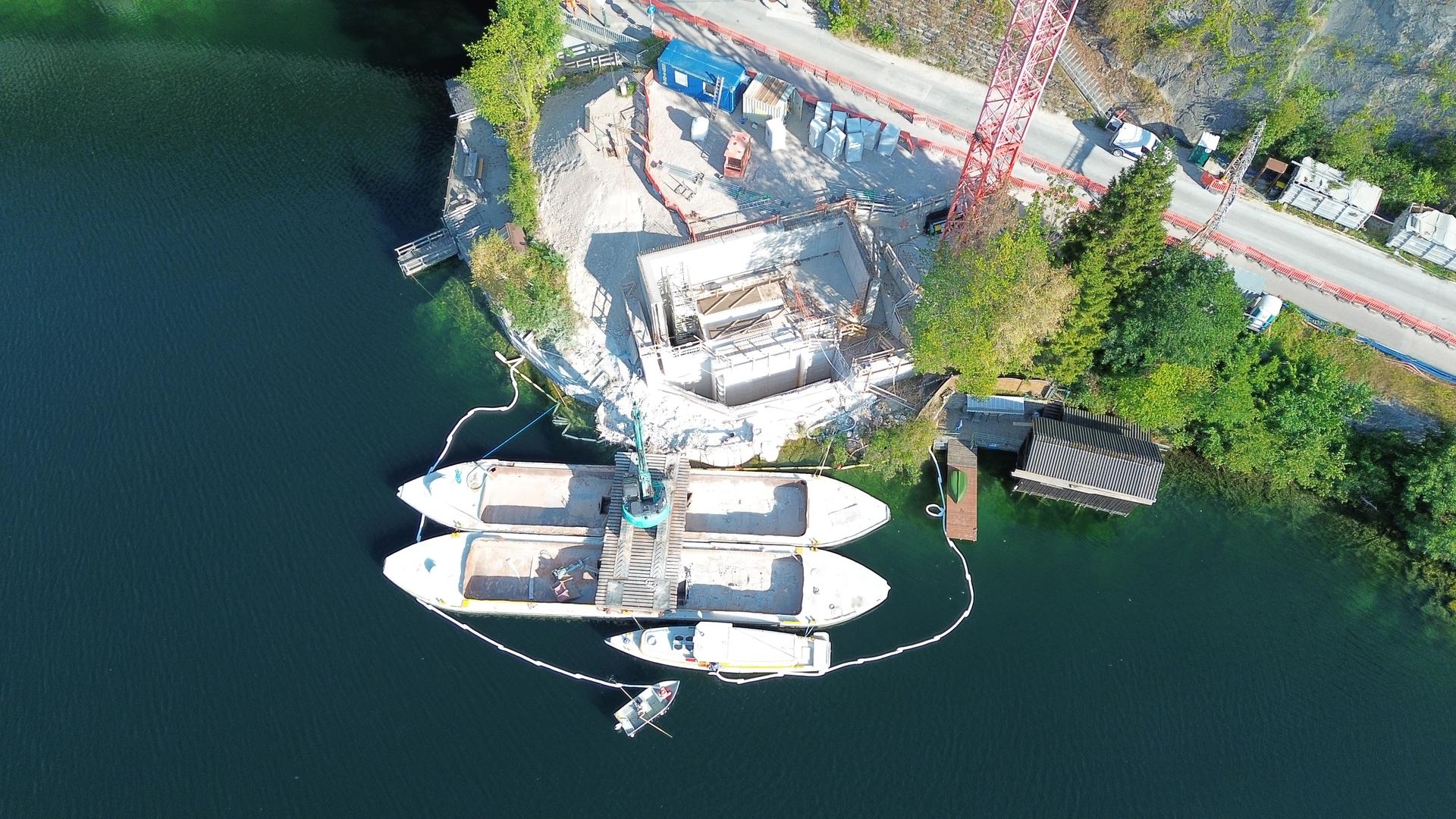 Baufortschritt PSKW Ebensee Pumpspeicherkraftwerk Grüne Batterie Oberösterreich Erneuerbare Energiezukunft Ein- und Auslaufbauwerk Ponton schwimmender Lastenträger