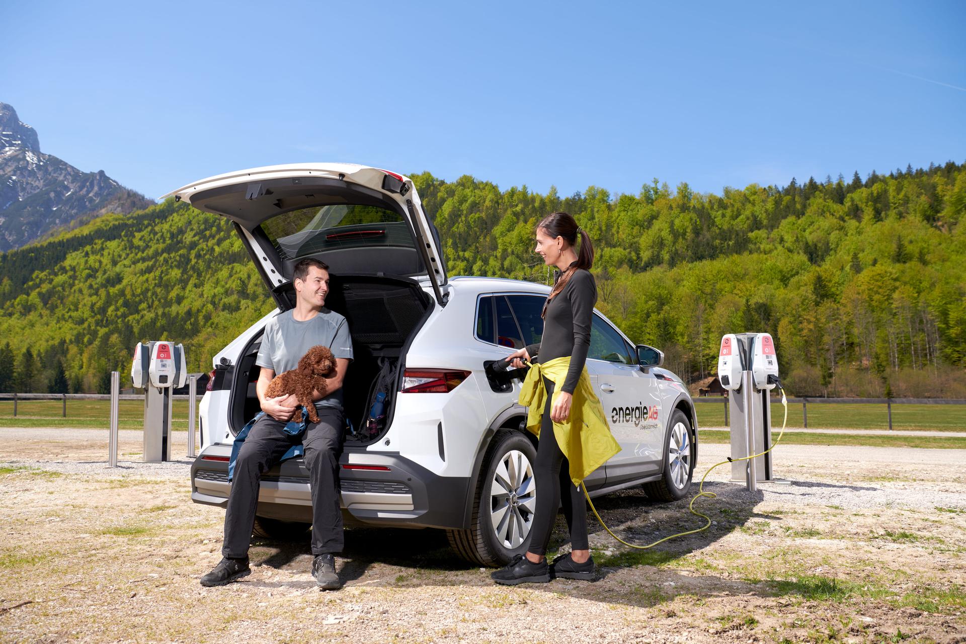 Ladestation der Energie AG für ein Elektroauto beim Almsee