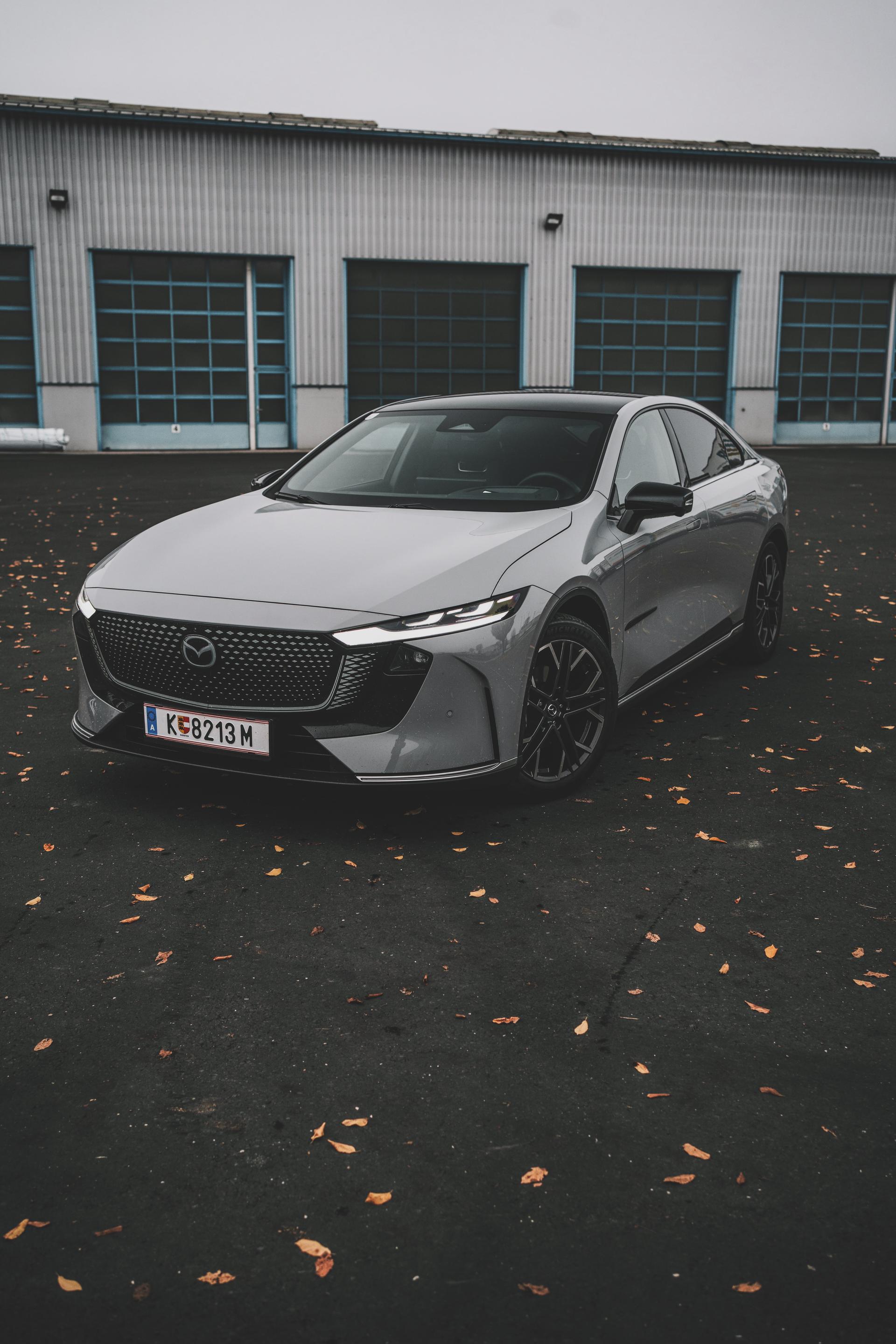 Mazda 6e 2025