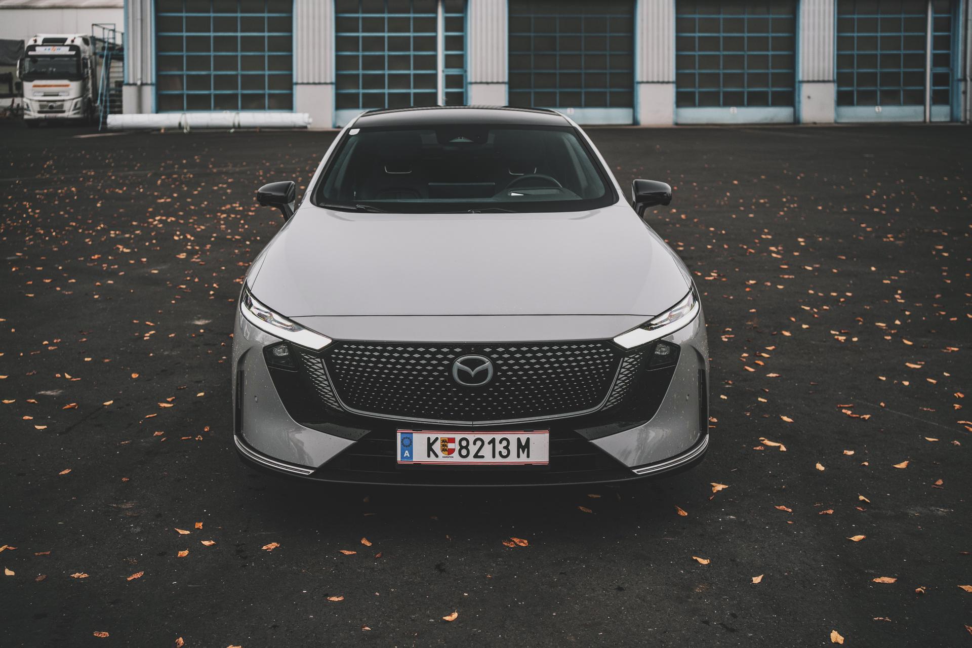 Mazda 6e 2025