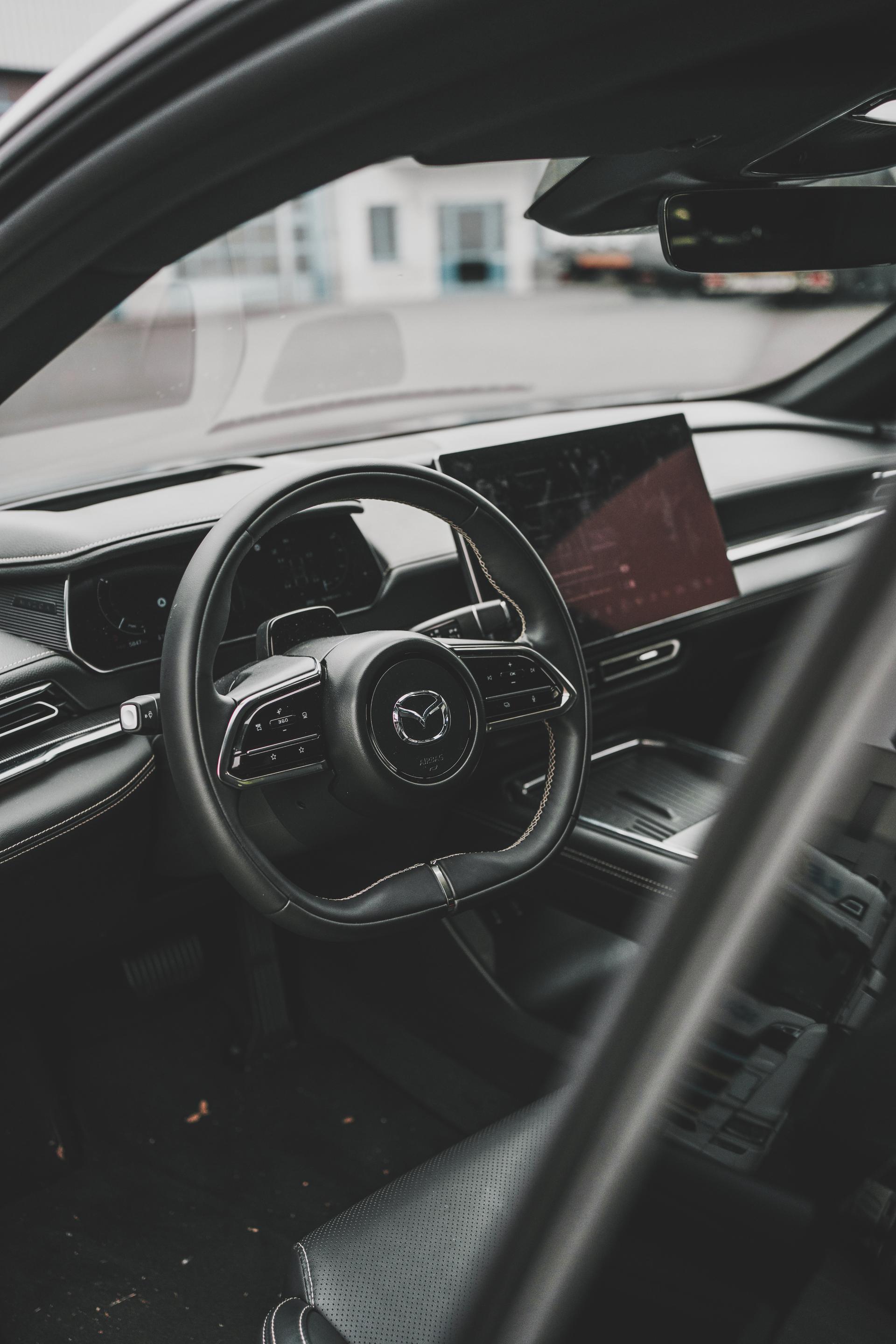 Mazda 6e 2025