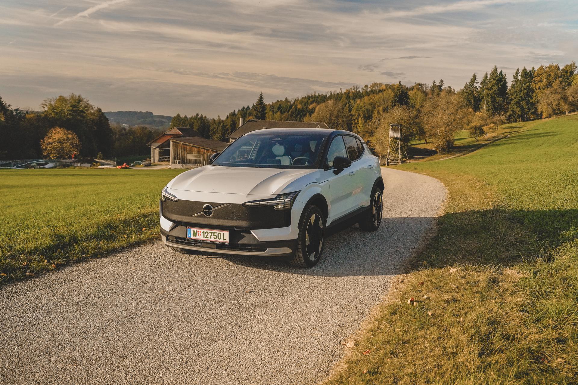 Volvo EX30 CC